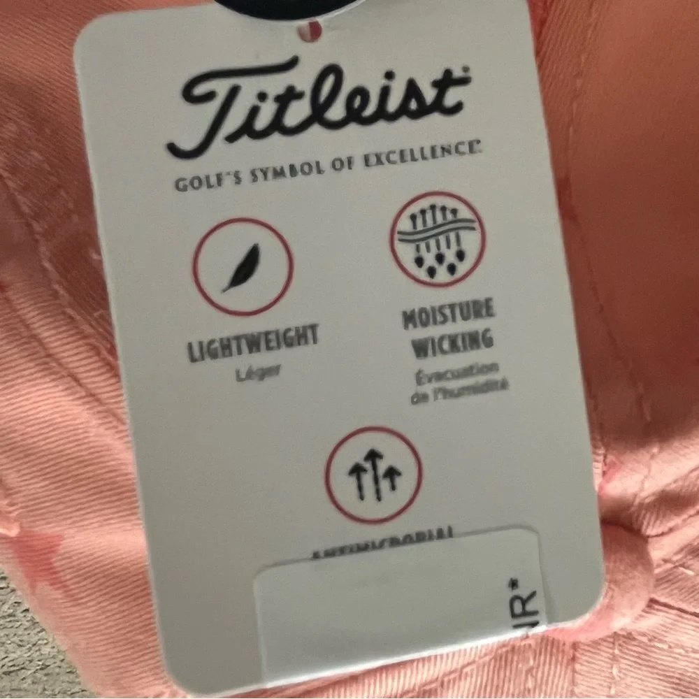 Titleist measures brim